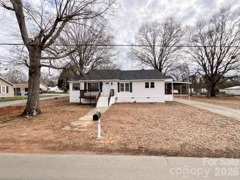 307 Arey Avenue, Albemarle, NC 28001.  MLS# CAR4343969, YatesRealty ID 8967. 