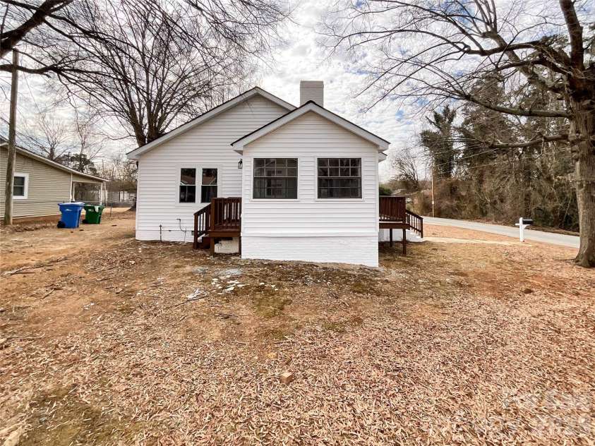 307 Arey Avenue, Albemarle, NC 28001.  MLS# CAR4343969, YatesRealty ID 8967. 