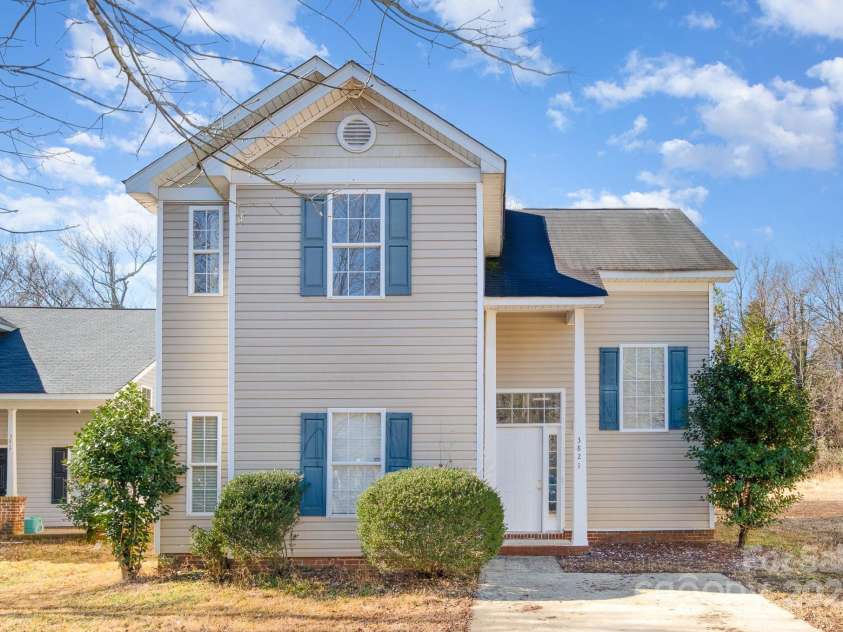 3821 Bullard Street, Charlotte, NC 28208.  MLS# CAR4218607, YatesRealty ID 8967. 