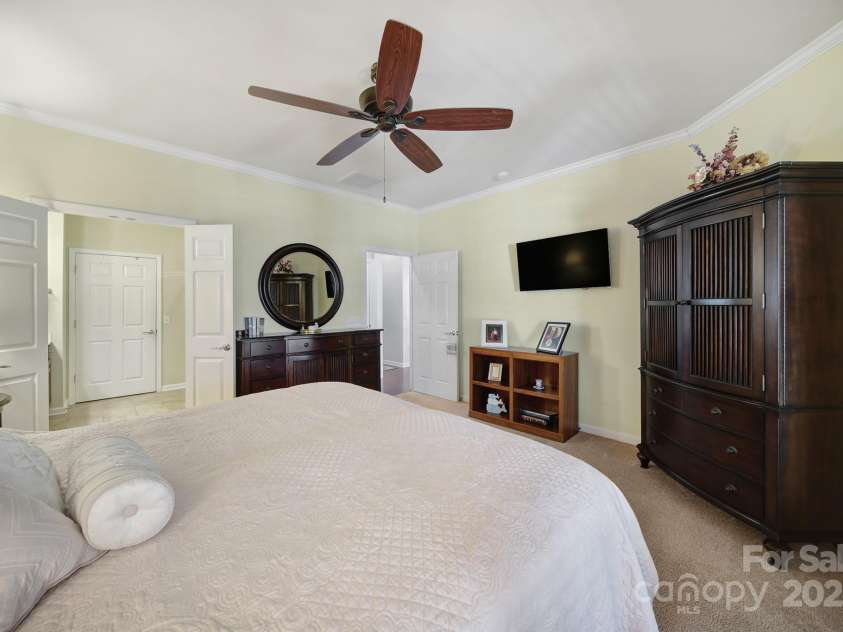 5011 Broad Lane, Fort Mill, SC 29707.  MLS# CAR4239090, YatesRealty ID 8969. Primary Suite