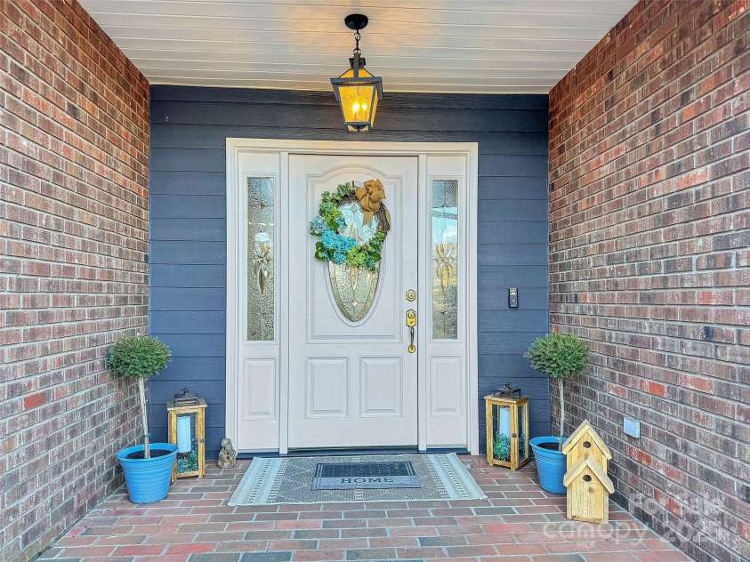 88 Adams Drive, Clyde, NC 28721.  MLS# CAR4227930, YatesRealty ID 8969. 