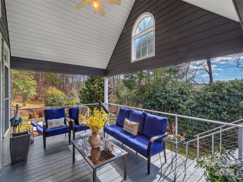 88 Adams Drive, Clyde, NC 28721.  MLS# CAR4227930, YatesRealty ID 8969. 