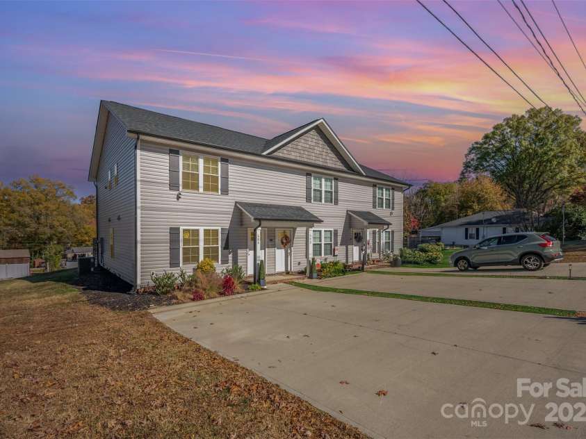 602 8th Street, Kannapolis, NC 28081.  MLS# CAR4318542, YatesRealty ID 897. 