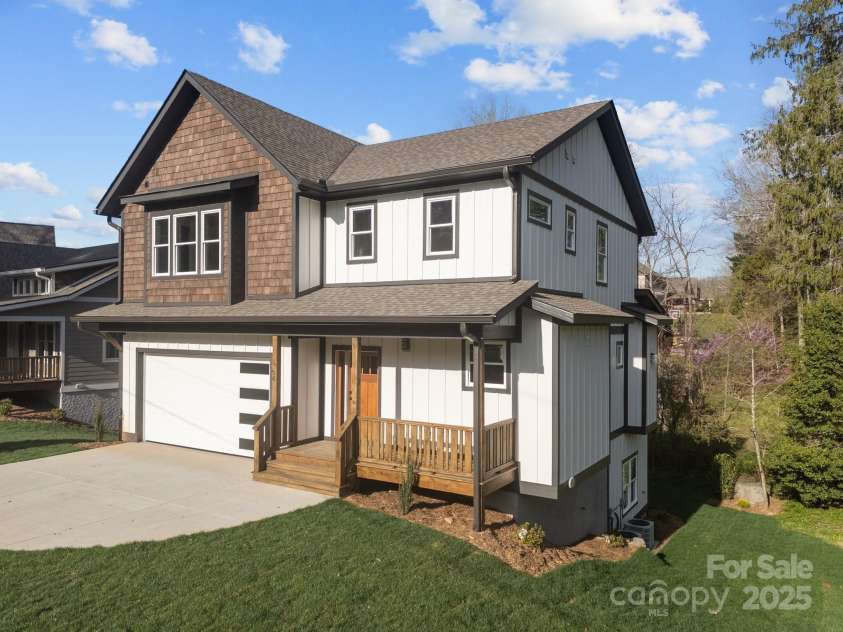 64 Pinedale Road, Asheville, NC 28805.  MLS# CAR4210375, YatesRealty ID 8970. 