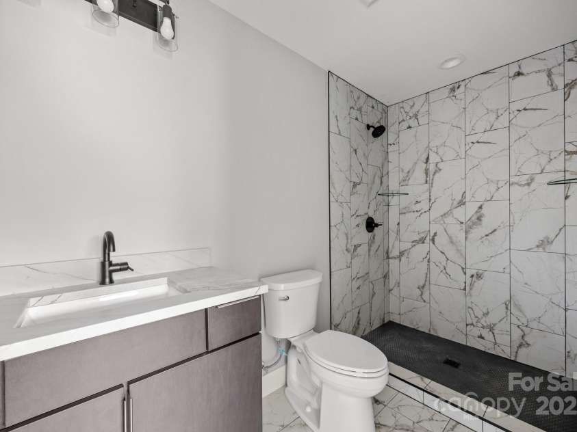 64 Pinedale Road, Asheville, NC 28805.  MLS# CAR4210375, YatesRealty ID 8970. Bath #2