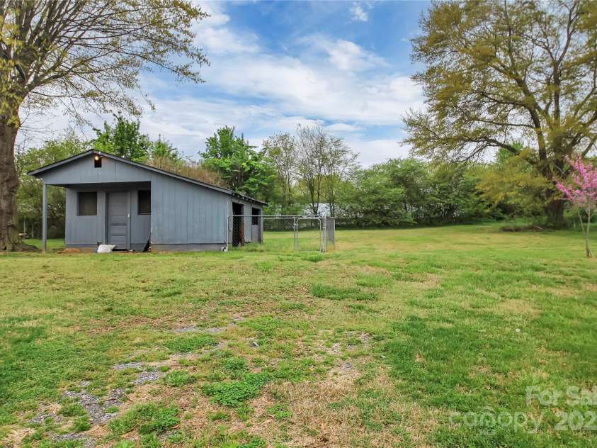 216 Turner Road, Casar, NC 28020.  MLS# CAR4243106, YatesRealty ID 8972. 