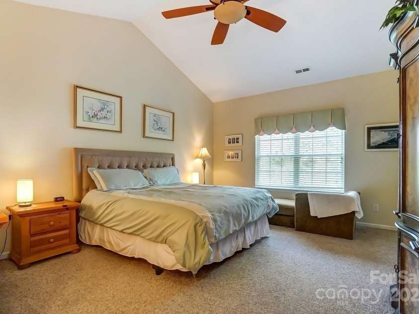 10421 Dominion Village Drive, Charlotte, NC 28269.  MLS# CAR4241864, YatesRealty ID 8975. 