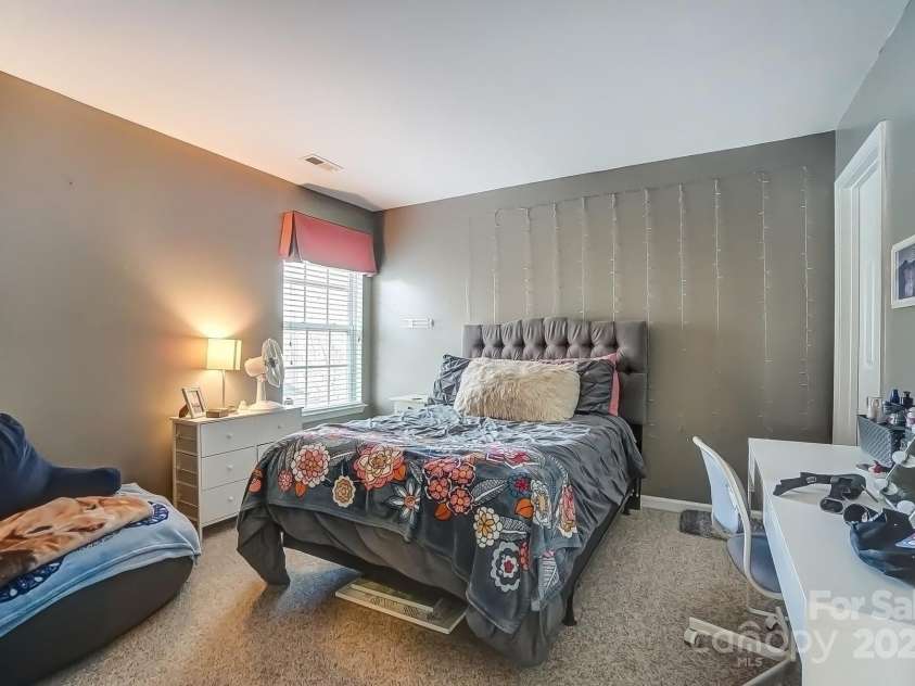 10421 Dominion Village Drive, Charlotte, NC 28269.  MLS# CAR4241864, YatesRealty ID 8975. 