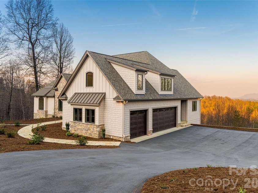 527 Falkirk Way, Zirconia, NC 28790.  MLS# CAR4364609, YatesRealty ID 8977. 3-Car Garage