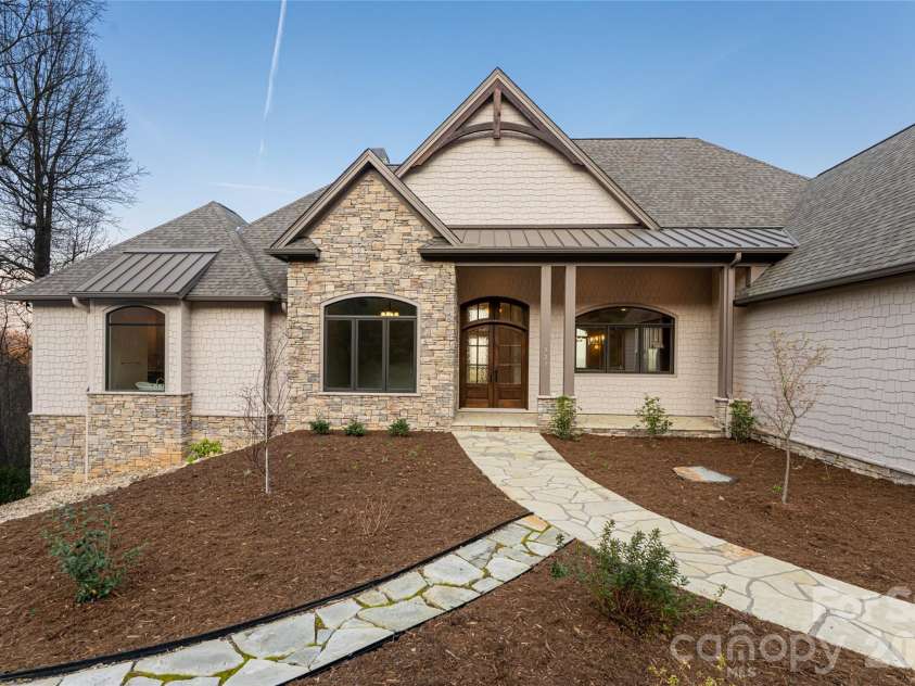 527 Falkirk Way, Zirconia, NC 28790.  MLS# CAR4364609, YatesRealty ID 8977. 