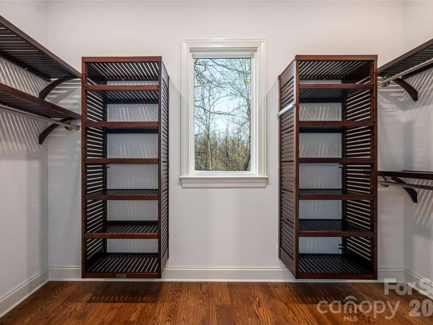 527 Falkirk Way, Zirconia, NC 28790.  MLS# CAR4364609, YatesRealty ID 8977. Primary Suite