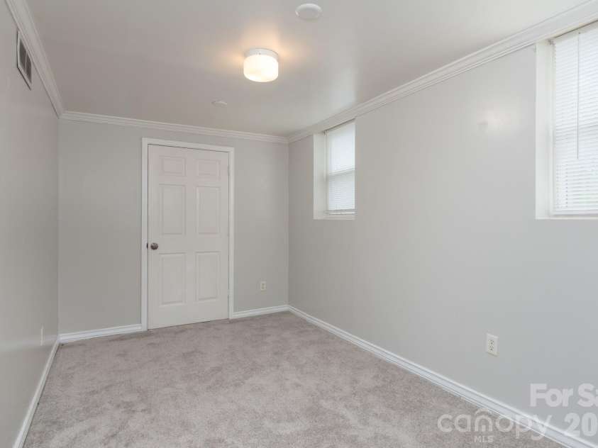 668 Riverside Drive, Lincolnton, NC 28092.  MLS# CAR4247879, YatesRealty ID 8977. 668 Riverside Dr