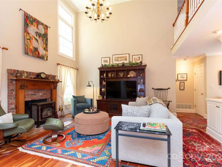 723 Merrills Cove Road, Asheville, NC 28803.  MLS# CAR4249299, YatesRealty ID 8978. Family Room / Den