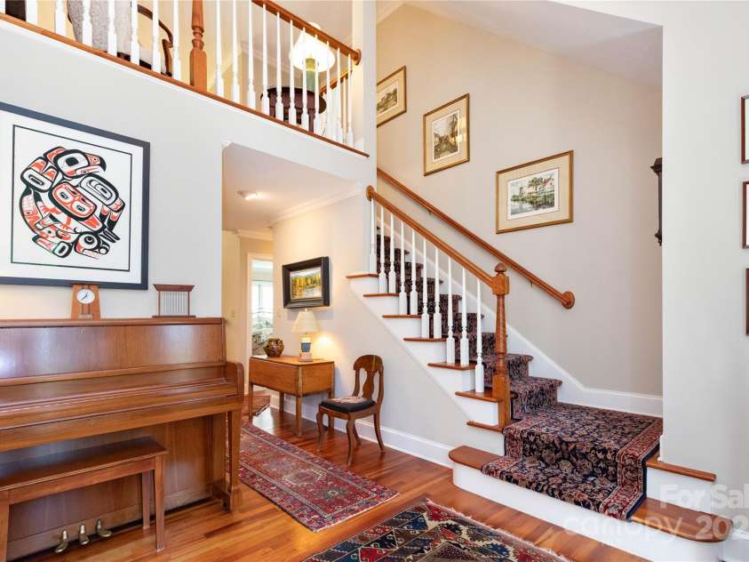 723 Merrills Cove Road, Asheville, NC 28803.  MLS# CAR4249299, YatesRealty ID 8978. Foyer