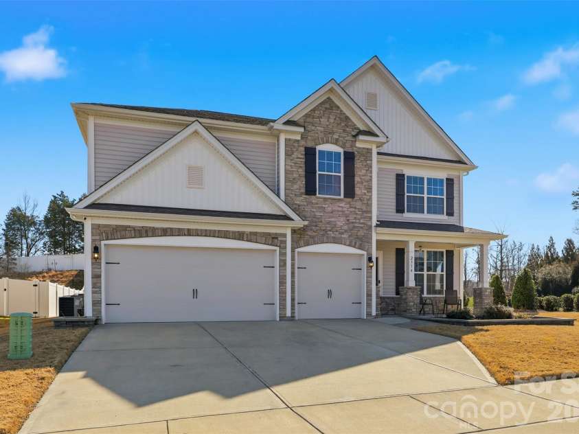 2314 Red Birch Way, Concord, NC 28027.  MLS# CAR4337086, YatesRealty ID 8979. 