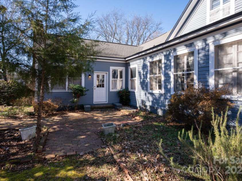 302 College Street, Monroe, NC 28112.  MLS# CAR4214600, YatesRealty ID 898. 