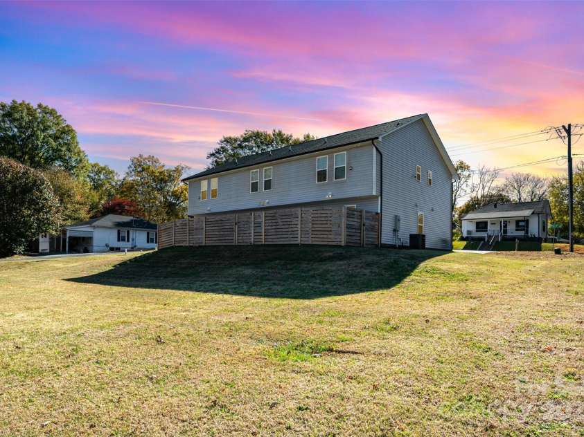 600 8th Street, Kannapolis, NC 28081.  MLS# CAR4318559, YatesRealty ID 898. 