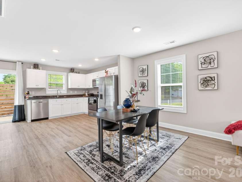 600 8th Street, Kannapolis, NC 28081.  MLS# CAR4378720, YatesRealty ID 898. 
