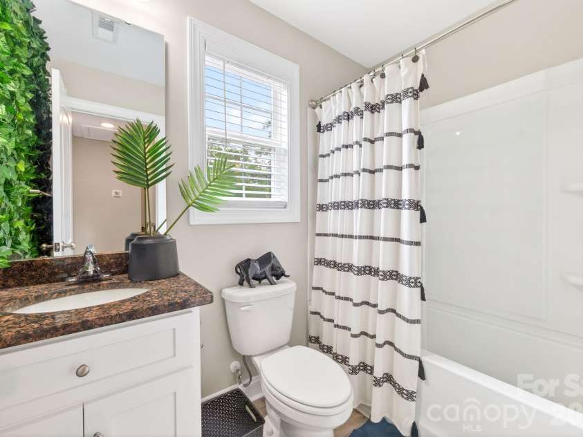 600 8th Street, Kannapolis, NC 28081.  MLS# CAR4378720, YatesRealty ID 898. 