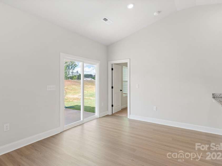 7307 Jerimoth Drive, Charlotte, NC 28215.  MLS# CAR4277393, YatesRealty ID 898. 