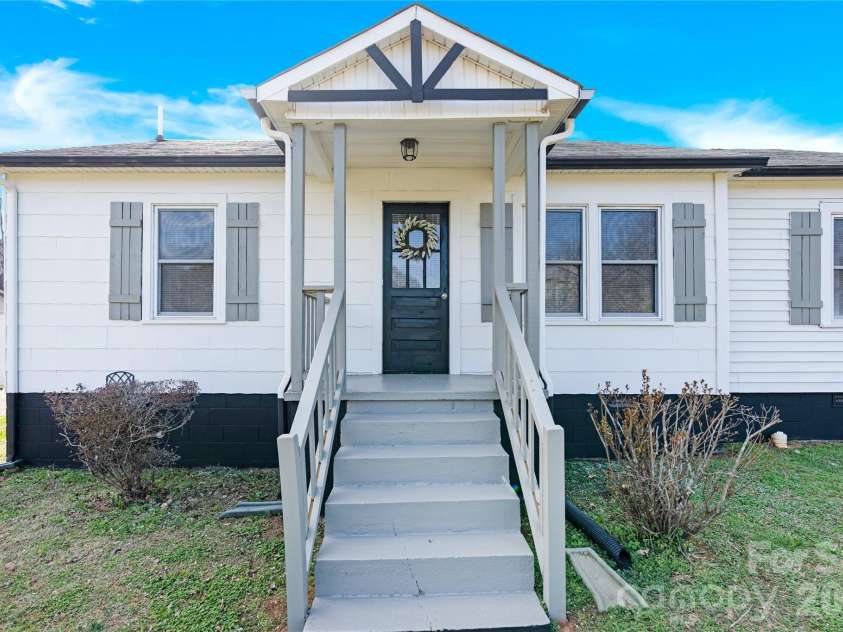 3359 Wilkesboro Highway, Statesville, NC 28625.  MLS# CAR4355461, YatesRealty ID 8980. 