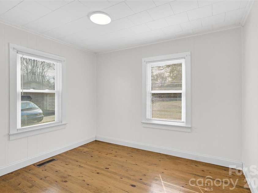 3359 Wilkesboro Highway, Statesville, NC 28625.  MLS# CAR4355461, YatesRealty ID 8980. 