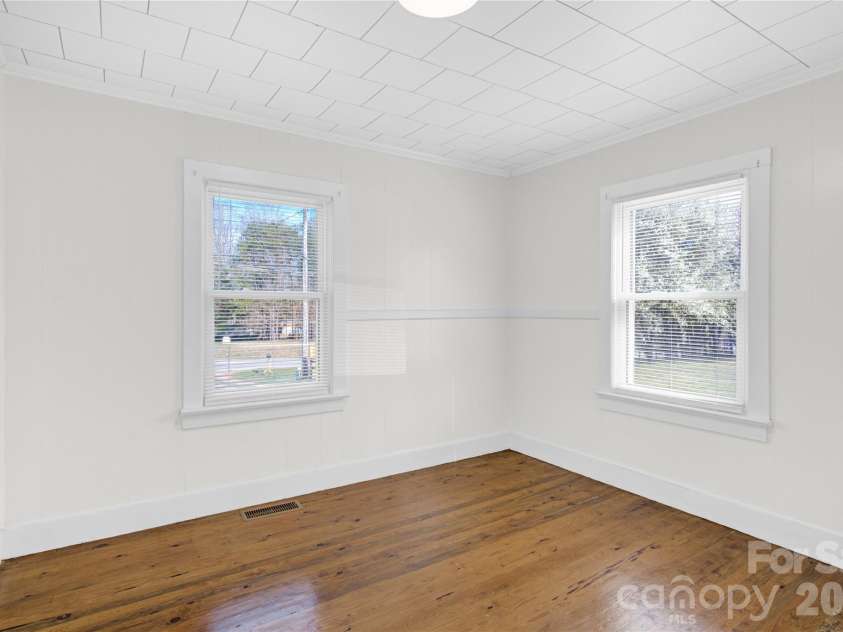 3359 Wilkesboro Highway, Statesville, NC 28625.  MLS# CAR4355461, YatesRealty ID 8980. 