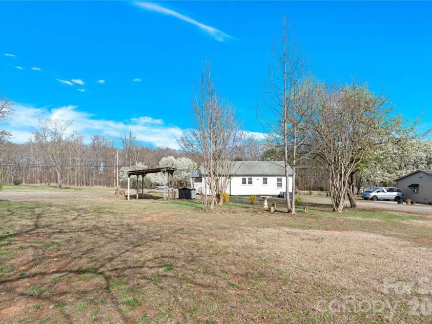 3359 Wilkesboro Highway, Statesville, NC 28625.  MLS# CAR4355461, YatesRealty ID 8980. 