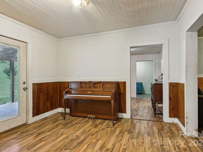 1064 Water Wheel Cove, Clyde, NC 28721.  MLS# CAR4250811, YatesRealty ID 8981. Generous entryway.