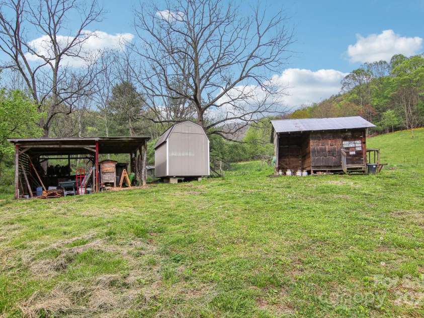 1064 Water Wheel Cove, Clyde, NC 28721.  MLS# CAR4250811, YatesRealty ID 8981. Lots of storage