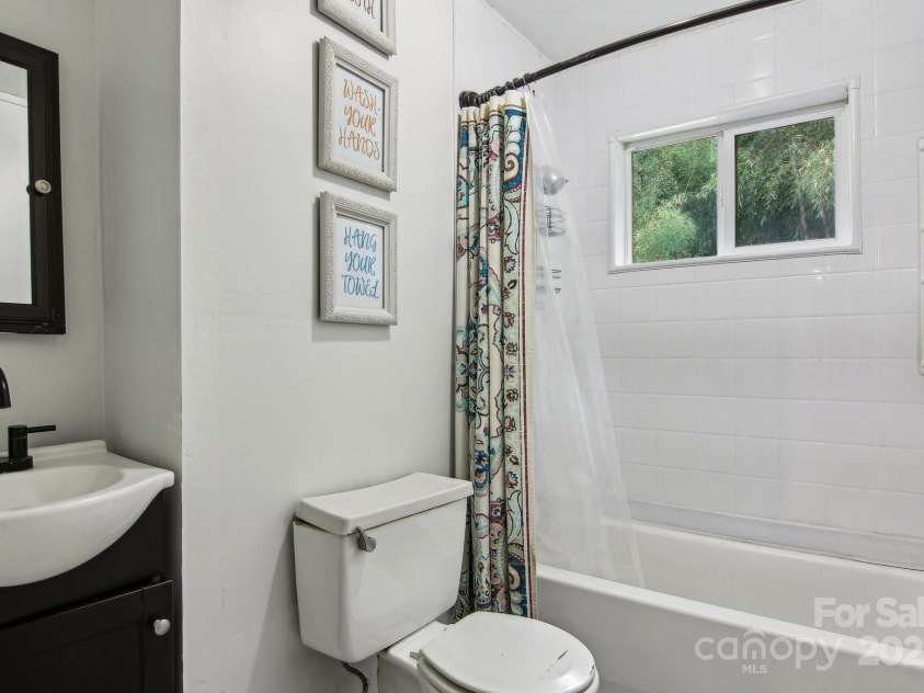 1064 Water Wheel Cove, Clyde, NC 28721.  MLS# CAR4250811, YatesRealty ID 8981. Updated bath