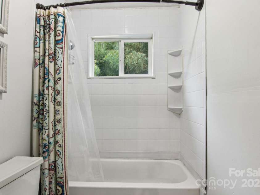 1064 Water Wheel Cove, Clyde, NC 28721.  MLS# CAR4250811, YatesRealty ID 8981. Updated bath