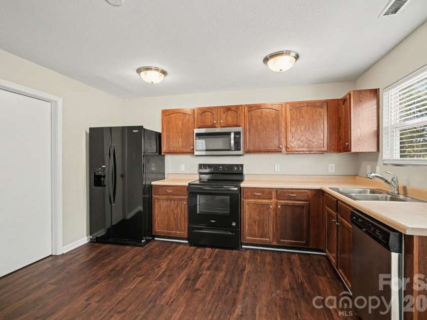 386 Morning Dew Drive, Concord, NC 28025.  MLS# CAR4363210, YatesRealty ID 8981. 