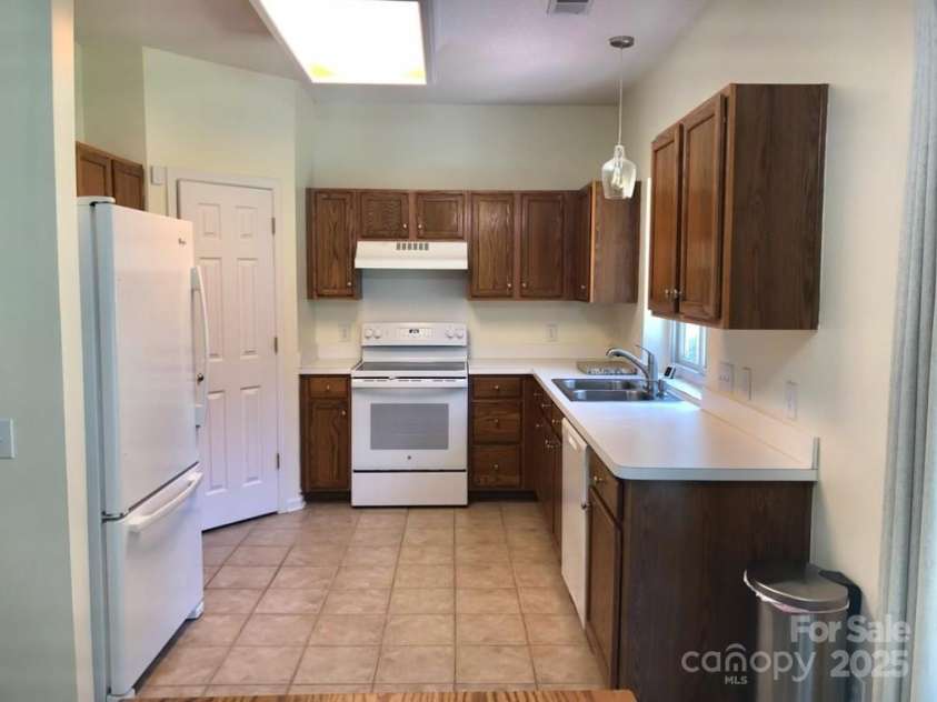 248 Aylesbury Lane, Indian Trail, NC 28079.  MLS# CAR4252574, YatesRealty ID 8983. 