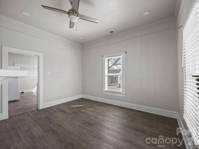 828 Park Avenue, Salisbury, NC 28144.  MLS# CAR4356283, YatesRealty ID 8983. 