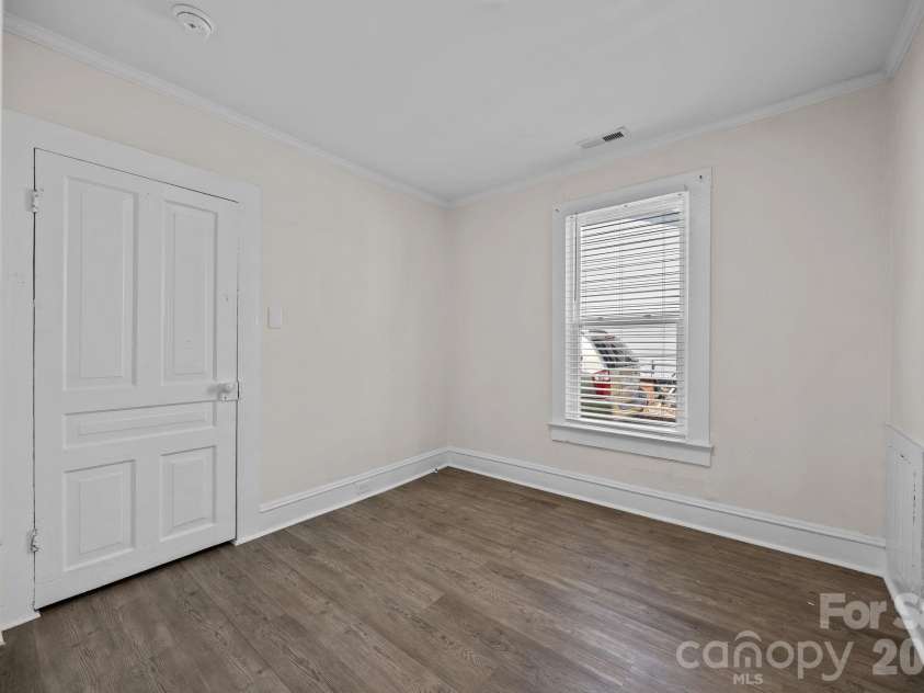 828 Park Avenue, Salisbury, NC 28144.  MLS# CAR4356283, YatesRealty ID 8983. 