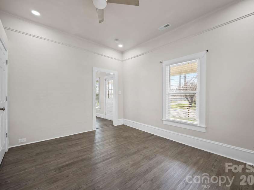 828 Park Avenue, Salisbury, NC 28144.  MLS# CAR4356283, YatesRealty ID 8983. 