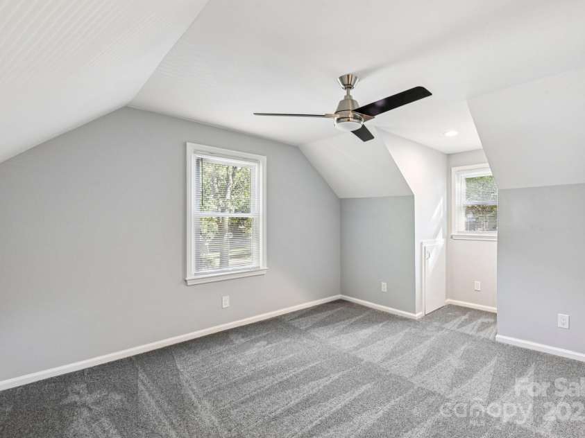 3209 Eastwood Drive, Charlotte, NC 28205.  MLS# CAR4307997, YatesRealty ID 8984. 