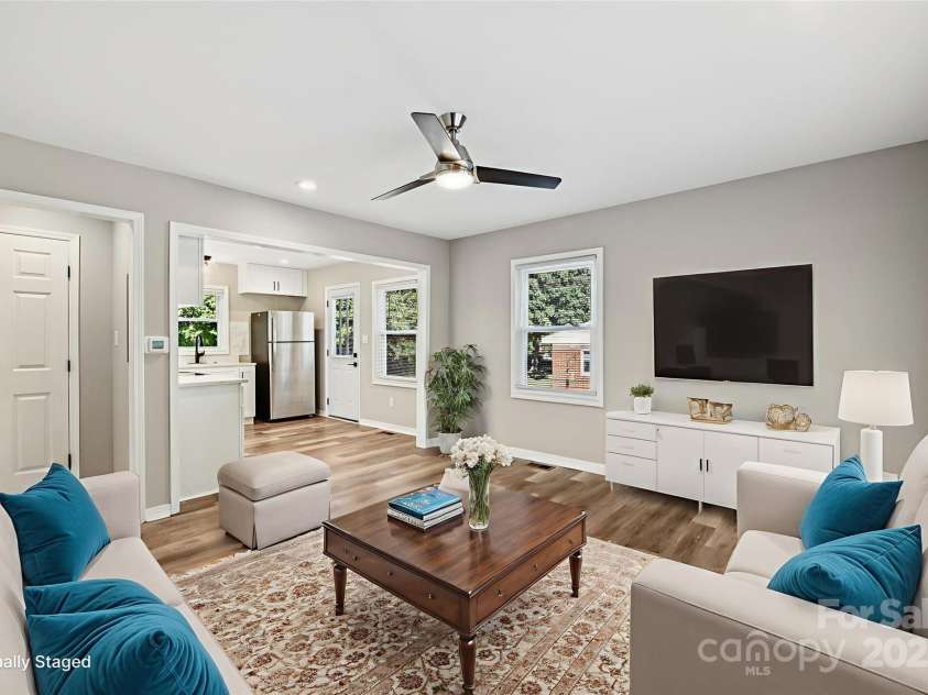 3209 Eastwood Drive, Charlotte, NC 28205.  MLS# CAR4307997, YatesRealty ID 8984. Virtually Staged.