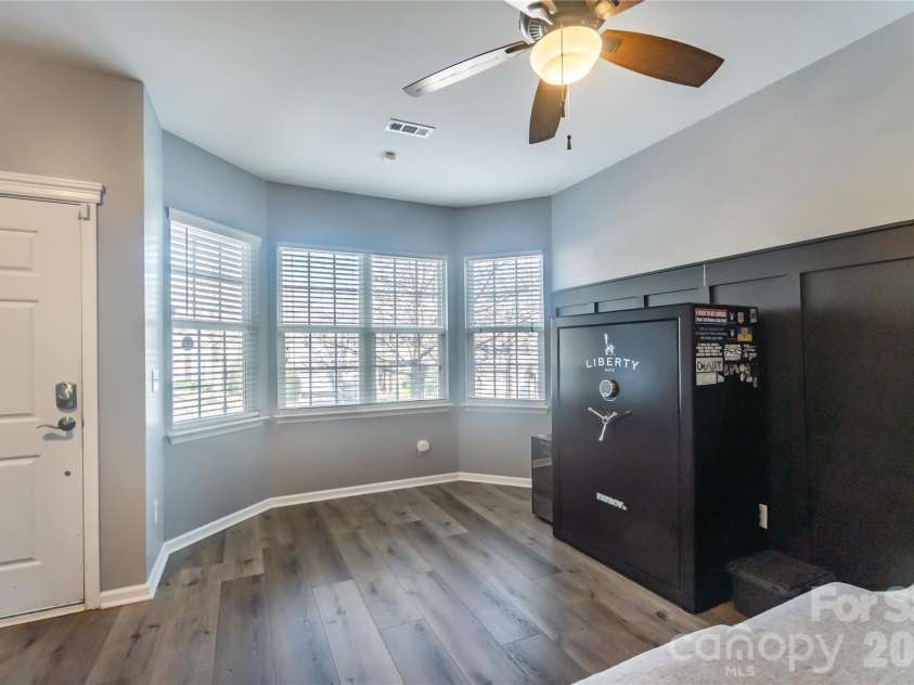 16708 Prairie Falcon Lane, Charlotte, NC 28278.  MLS# CAR4346530, YatesRealty ID 8985. 