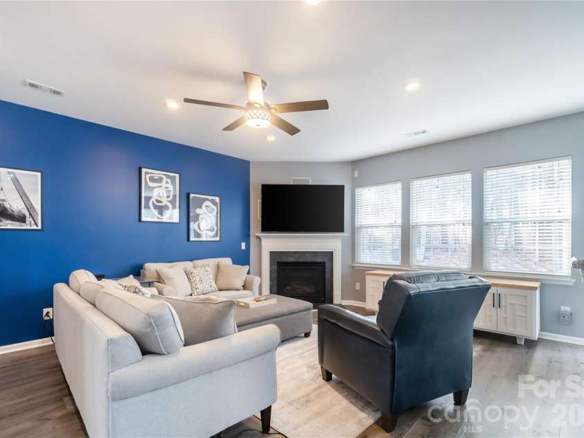 16708 Prairie Falcon Lane, Charlotte, NC 28278.  MLS# CAR4346530, YatesRealty ID 8985. 