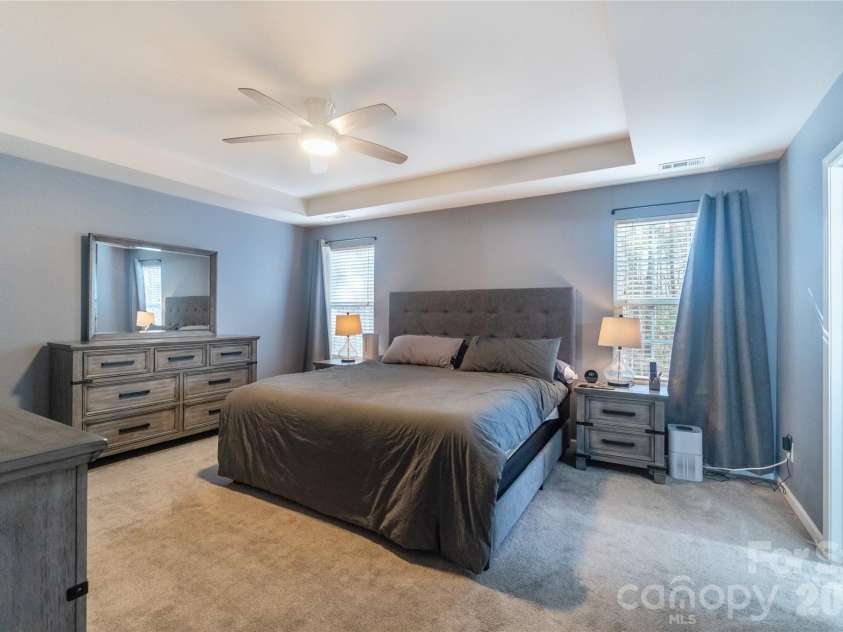 16708 Prairie Falcon Lane, Charlotte, NC 28278.  MLS# CAR4346530, YatesRealty ID 8985. 