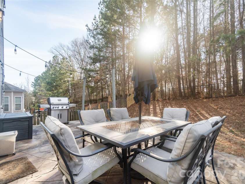 16708 Prairie Falcon Lane, Charlotte, NC 28278.  MLS# CAR4346530, YatesRealty ID 8985. 