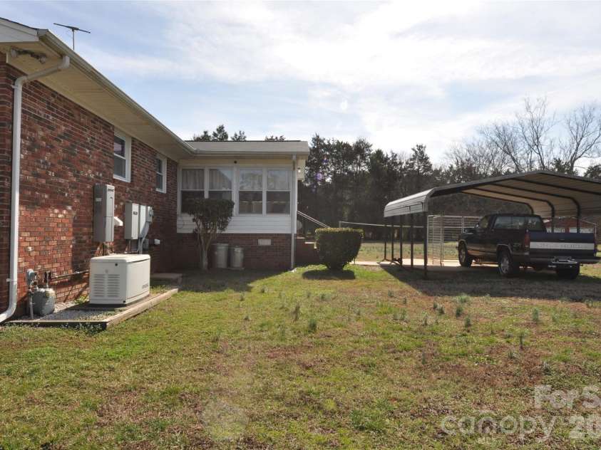 1316 Cornwell Road, Blackstock, SC 29014.  MLS# CAR4349581, YatesRealty ID 8986. 