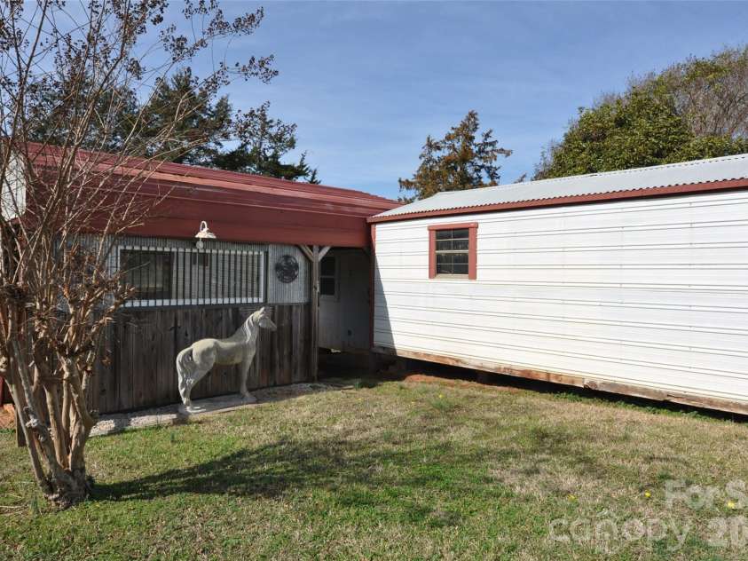 1316 Cornwell Road, Blackstock, SC 29014.  MLS# CAR4349581, YatesRealty ID 8986. 