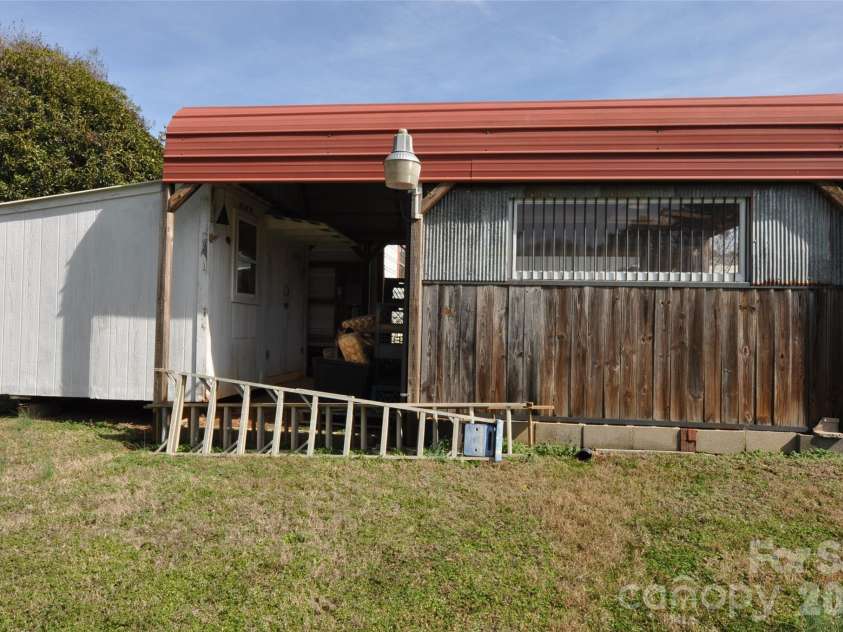 1316 Cornwell Road, Blackstock, SC 29014.  MLS# CAR4349581, YatesRealty ID 8986. 
