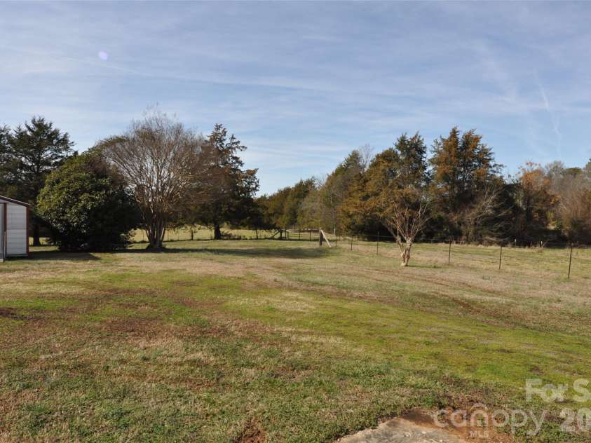 1316 Cornwell Road, Blackstock, SC 29014.  MLS# CAR4349581, YatesRealty ID 8986. 