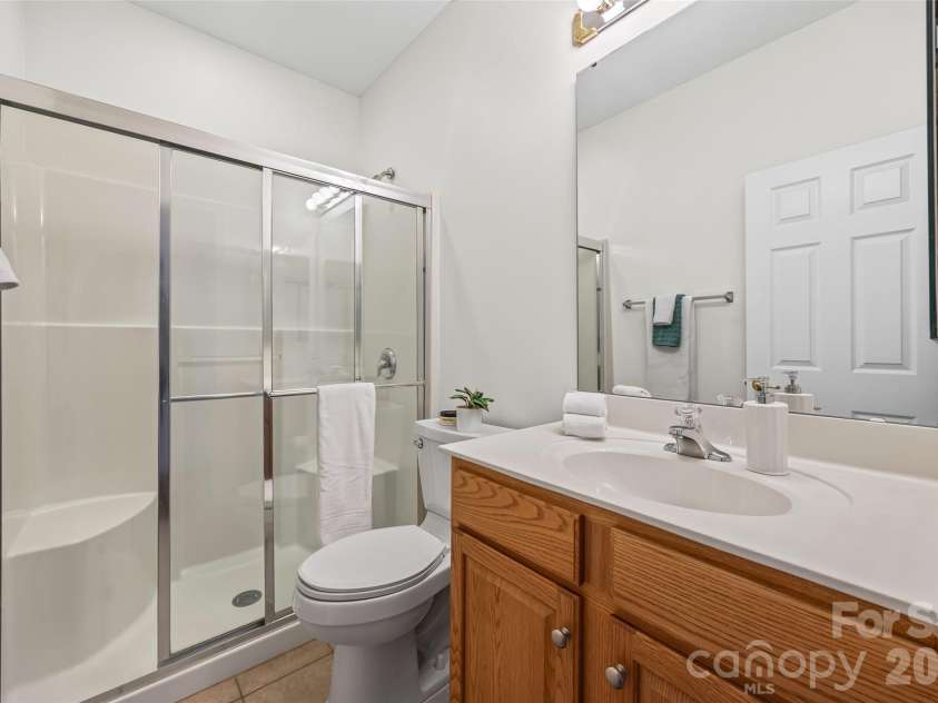 2324 Jade Lane, Fort Mill, SC 29708.  MLS# CAR4328048, YatesRealty ID 8987. 2nd Full Bath