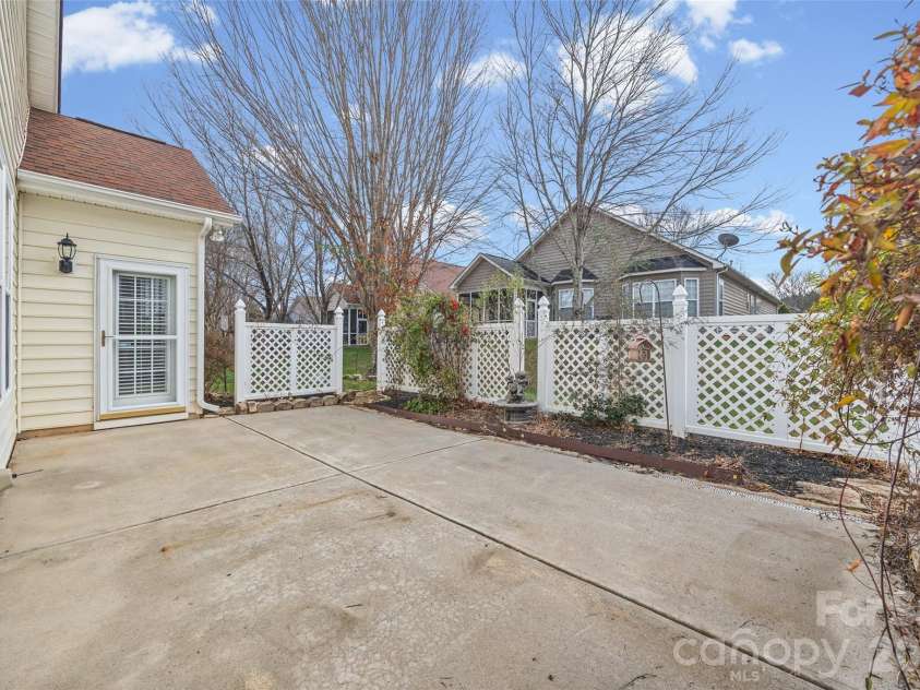 2324 Jade Lane, Fort Mill, SC 29708.  MLS# CAR4328048, YatesRealty ID 8987. Back patio area