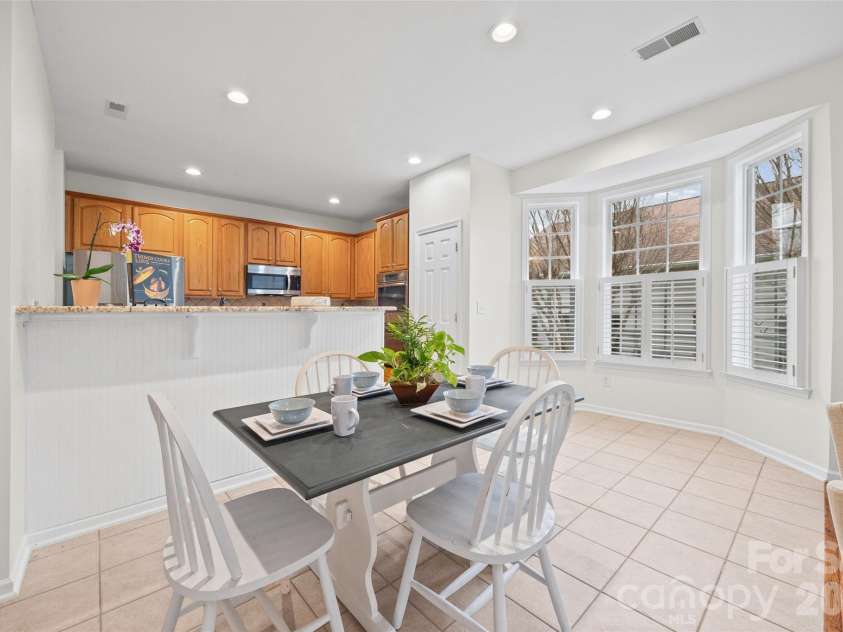 2324 Jade Lane, Fort Mill, SC 29708.  MLS# CAR4328048, YatesRealty ID 8987. Breakfast table area